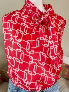 Red Geometric Tie-Neck Sleeveless Blouse